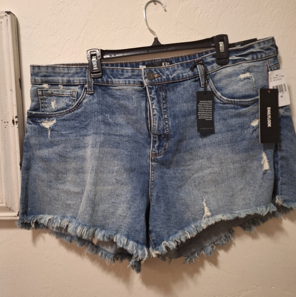 Kut Denim Distressed Shorts 18W